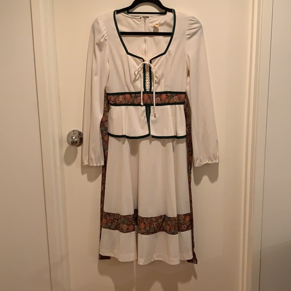 Vintage Dress - Picture 4 of 11